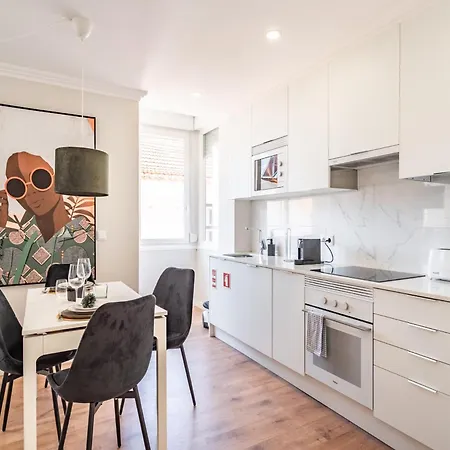 Akicity Santos Lush Apartman Lisboa